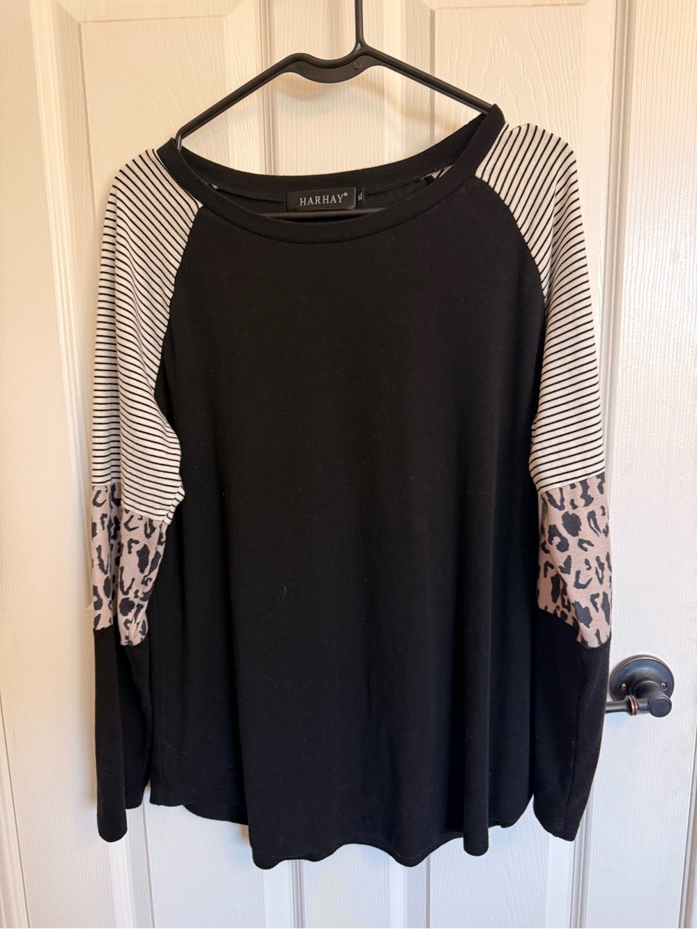 HARHAY XL Black Leopard Stripe Colorblock Long Sleeve Top
